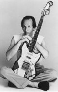 Adrian Belew - bio and intersting facts about personal life.