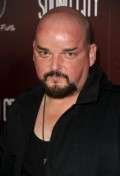 Alain Johannes - bio and intersting facts about personal life.