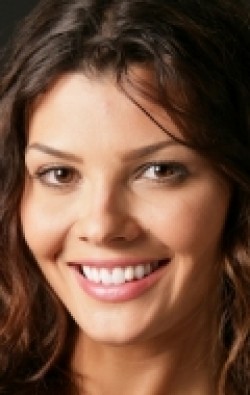 Ali Landry - bio and intersting facts about personal life.