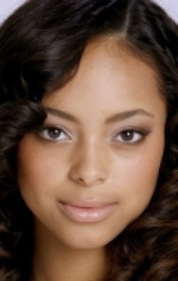 Amber Stevens West - bio and intersting facts about personal life.
