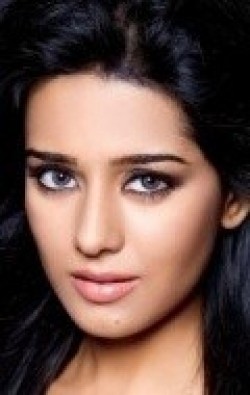 Amrita Rao - bio and intersting facts about personal life.