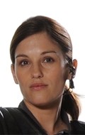 Amy Jo Johnson - bio and intersting facts about personal life.