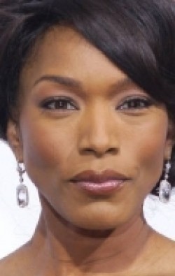 All best and recent Angela Bassett pictures.
