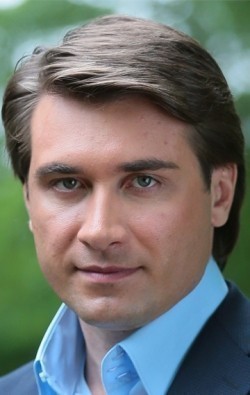 Artem Anchukov - bio and intersting facts about personal life.