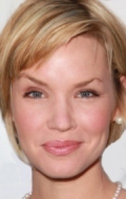 Ashley Scott - bio and intersting facts about personal life.