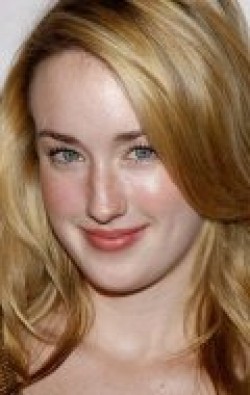 Ashley Johnson - bio and intersting facts about personal life.