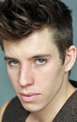 Beau Knapp - bio and intersting facts about personal life.