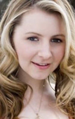 Beverley Mitchell - bio and intersting facts about personal life.