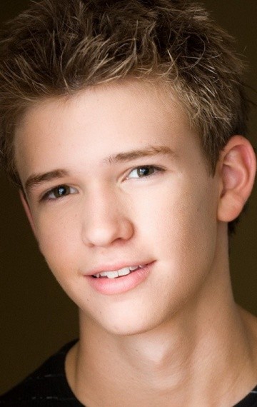Burkely Duffield - bio and intersting facts about personal life.