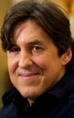 Cameron Crowe - bio and intersting facts about personal life.