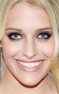 Carly Chaikin - bio and intersting facts about personal life.