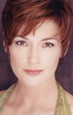 Carolyn Hennesy - bio and intersting facts about personal life.