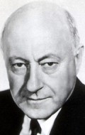 Cecil B. DeMille - bio and intersting facts about personal life.