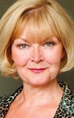 Chrissie Cotterill - bio and intersting facts about personal life.