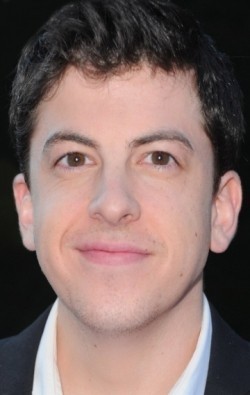 Christopher Mintz-Plasse - bio and intersting facts about personal life.