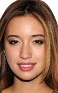 Christian Serratos - bio and intersting facts about personal life.