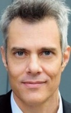 Dana Ashbrook - bio and intersting facts about personal life.