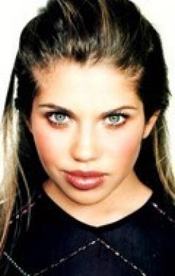 Danielle Fishel - bio and intersting facts about personal life.