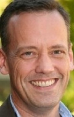 Dee Bradley Baker - bio and intersting facts about personal life.