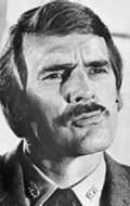 Dennis Weaver - bio and intersting facts about personal life.