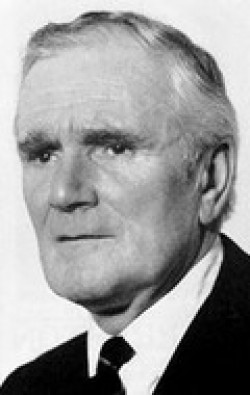 Desmond Llewelyn - bio and intersting facts about personal life.