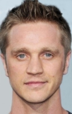 Devon Sawa - bio and intersting facts about personal life.