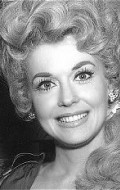 Donna Douglas - bio and intersting facts about personal life.