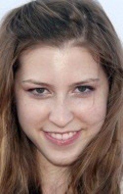 Eden Sher - bio and intersting facts about personal life.