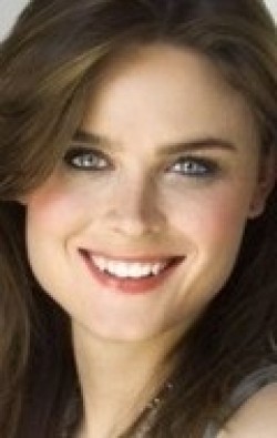 Emily Deschanel - bio and intersting facts about personal life.