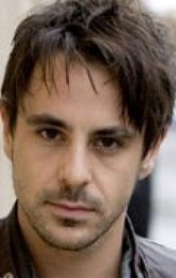Emun Elliott - bio and intersting facts about personal life.