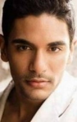 Angad Bedi - bio and intersting facts about personal life.