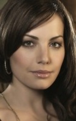 Erica Durance - bio and intersting facts about personal life.
