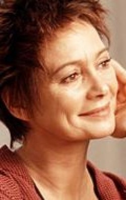 Francesca Annis - bio and intersting facts about personal life.