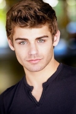 Garrett Clayton - bio and intersting facts about personal life.