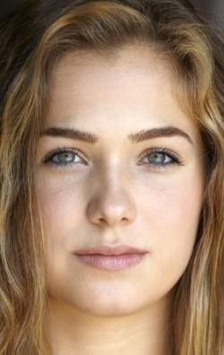 Haley Lu Richardson - bio and intersting facts about personal life.