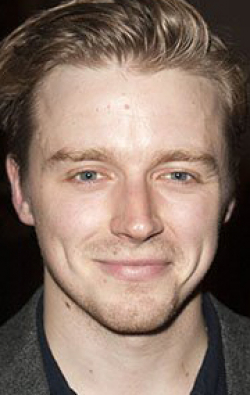 Jack Lowden - bio and intersting facts about personal life.