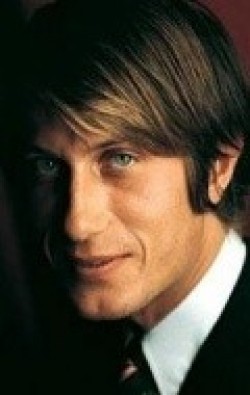 Jacques Dutronc - bio and intersting facts about personal life.