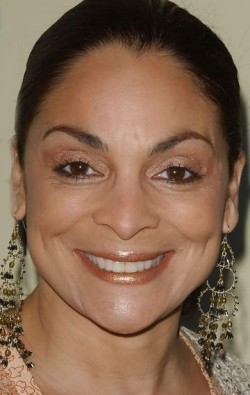 Jasmine Guy - bio and intersting facts about personal life.