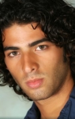 Jason Canela - bio and intersting facts about personal life.