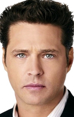 Jason Priestley - bio and intersting facts about personal life.