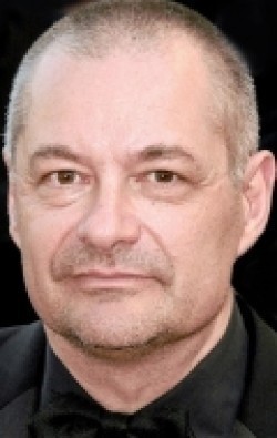 Jean-Pierre Jeunet - bio and intersting facts about personal life.