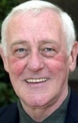 John Mahoney - bio and intersting facts about personal life.