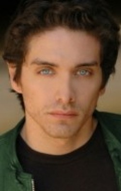 Josh Keaton - bio and intersting facts about personal life.