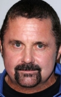 Kane Hodder - bio and intersting facts about personal life.
