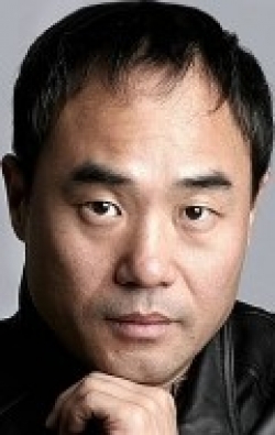 Kang Shin-il - bio and intersting facts about personal life.