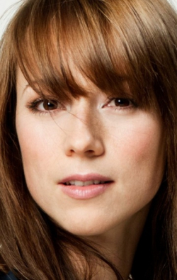 Karine Vanasse - bio and intersting facts about personal life.