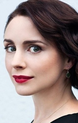 All best and recent Laura Fraser pictures.