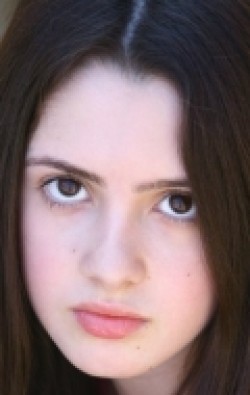 Laura Marano - bio and intersting facts about personal life.