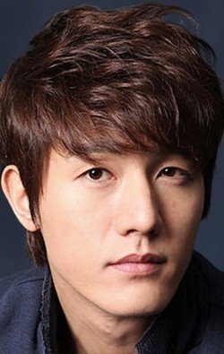 Lee Ki Woo - bio and intersting facts about personal life.