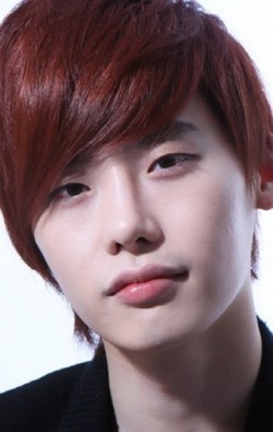 Lee Jong Suk - bio and intersting facts about personal life.